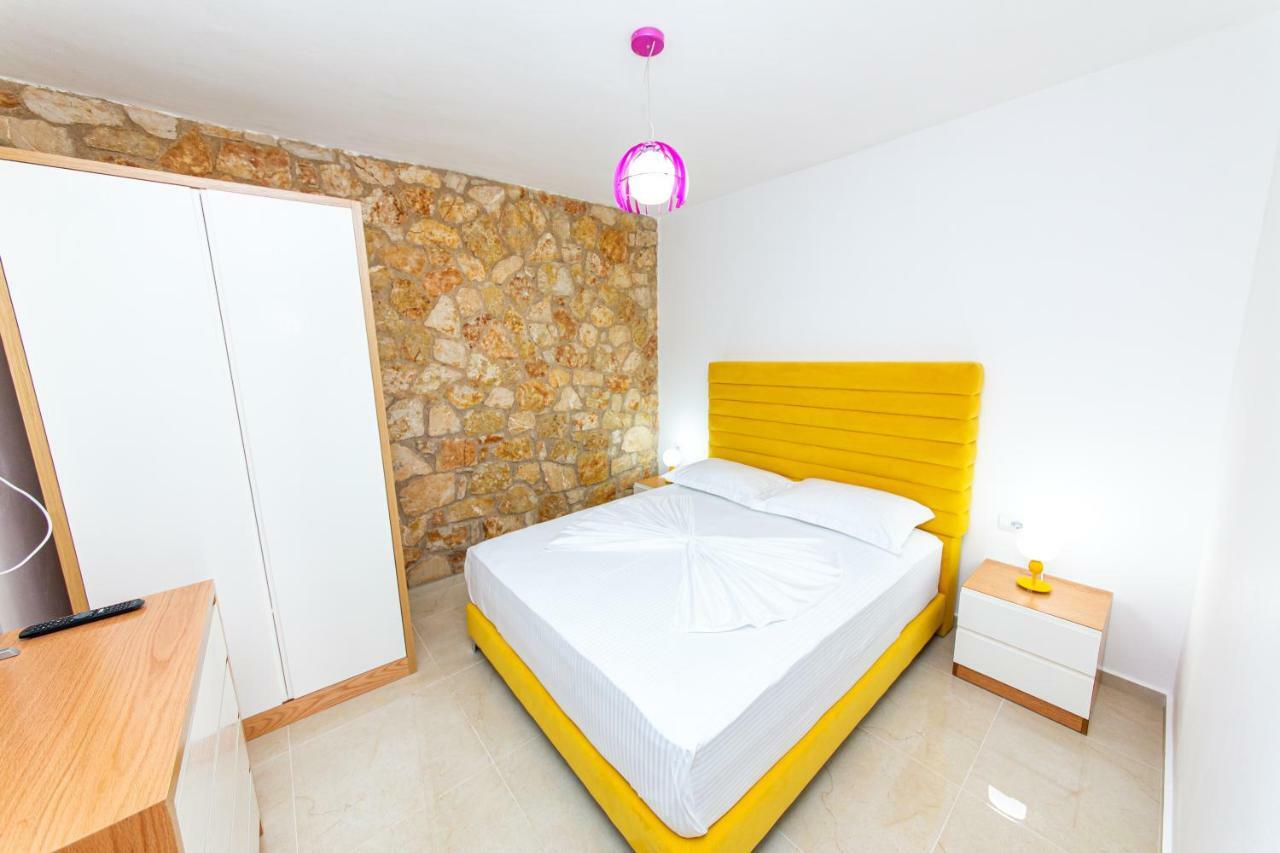 Santa Oliva Suites Ksamil Exterior photo
