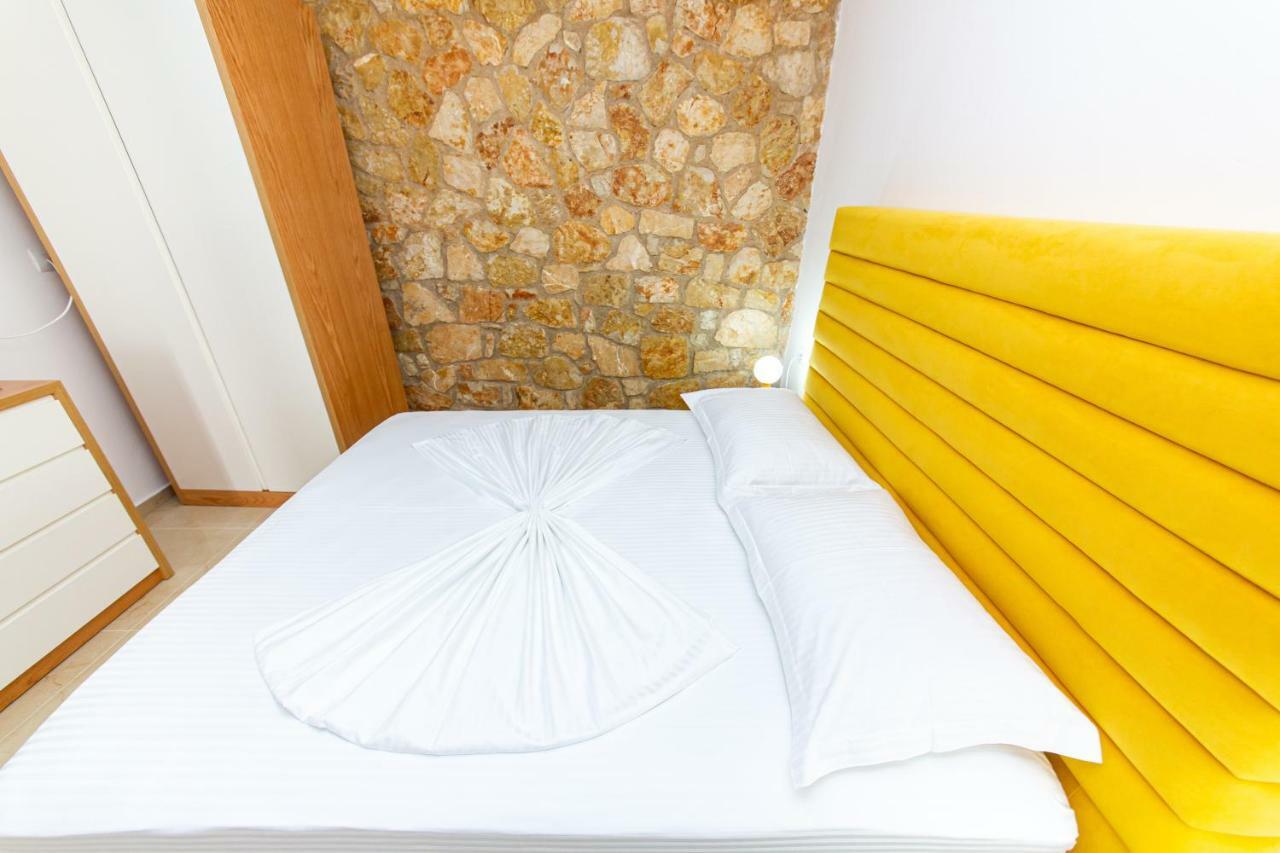 Santa Oliva Suites Ksamil Exterior photo